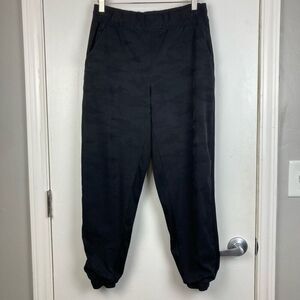 Athleta Black Camouflage Brooklyn Lined Camo Jogger Sweat Pants‎ Athleisure sz 8